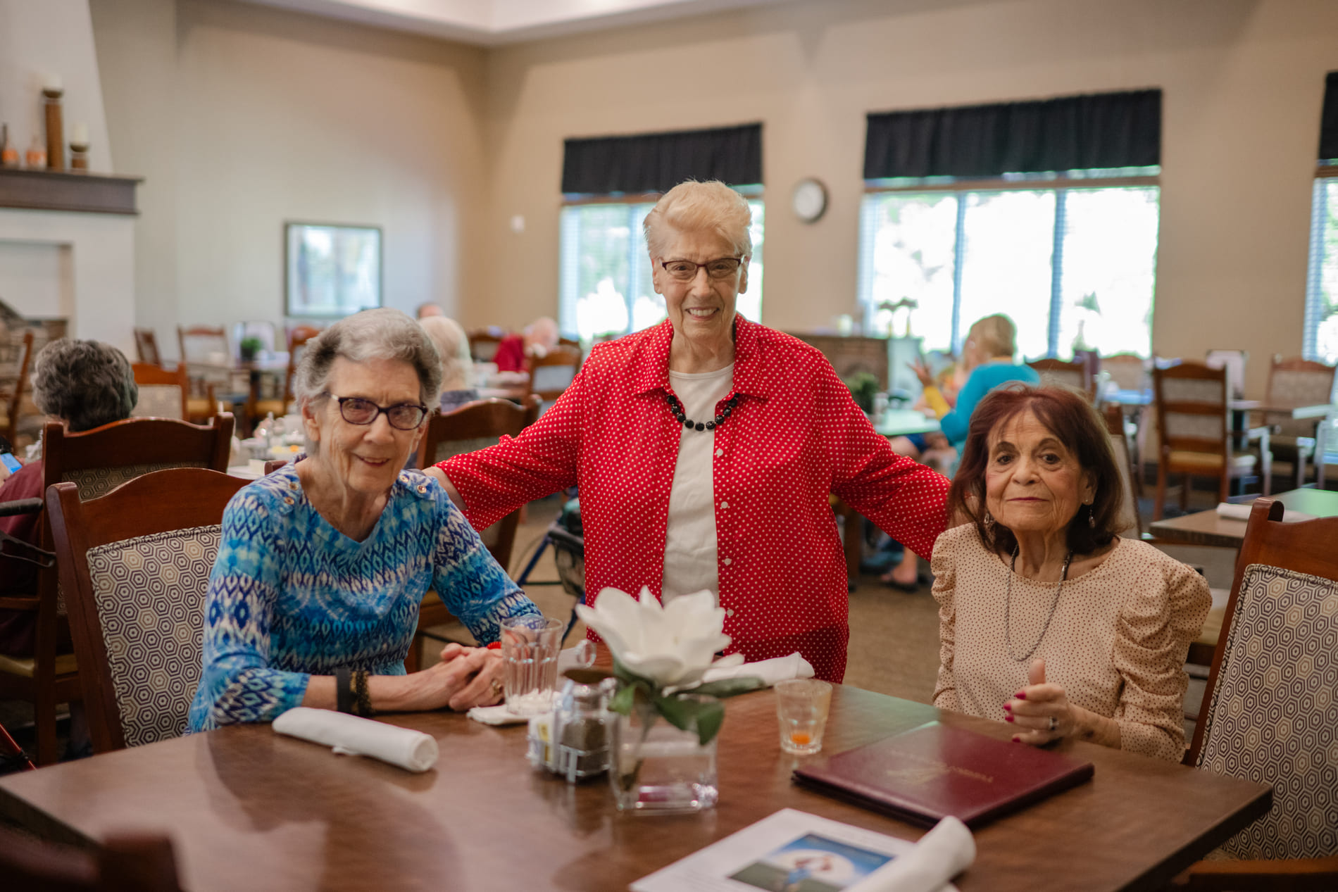 residents enjoying the dining room